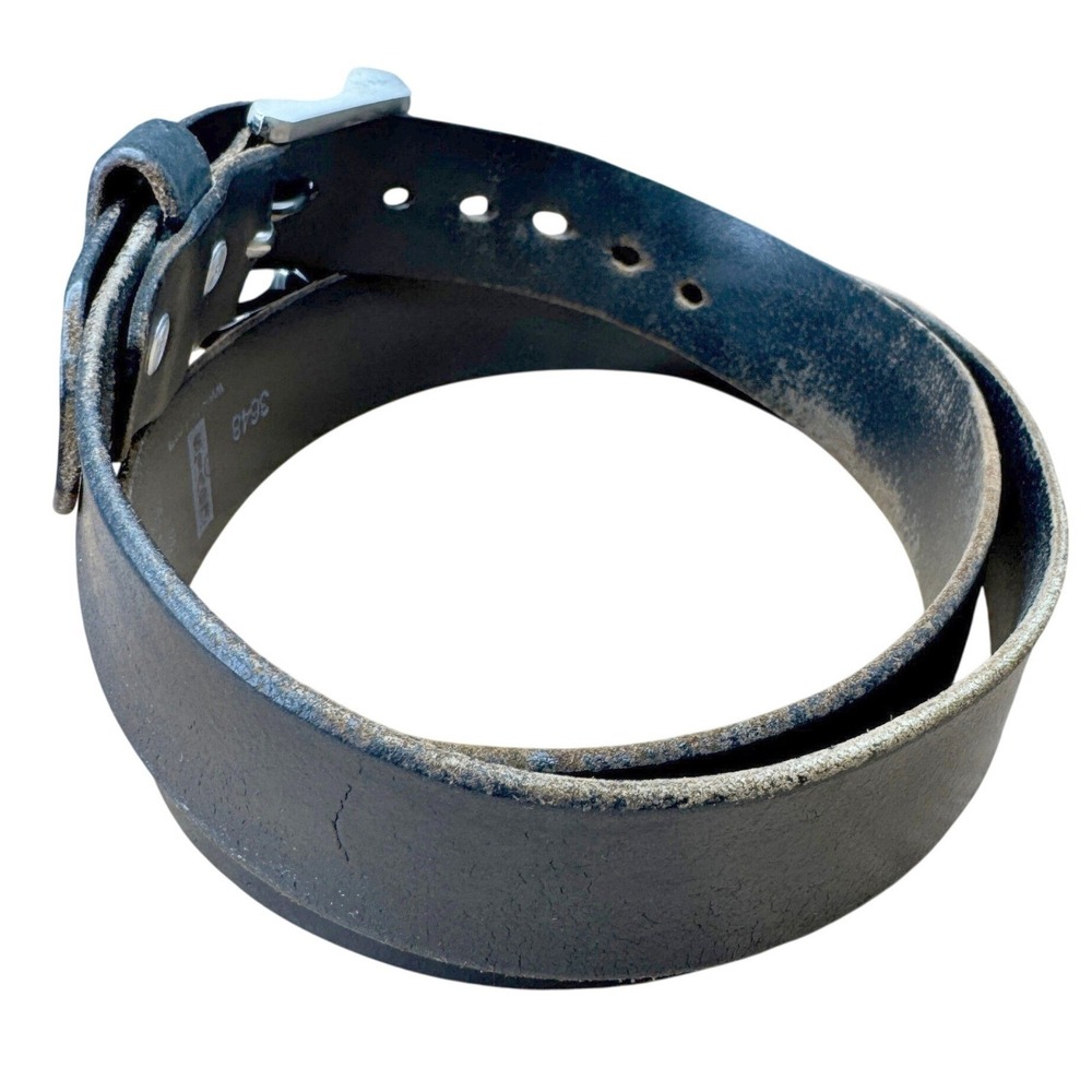 Levi Strauss Mens Italian Leather Belt Black Silver Buckle Size 40 **Well Worn** - Picture 2 of 12